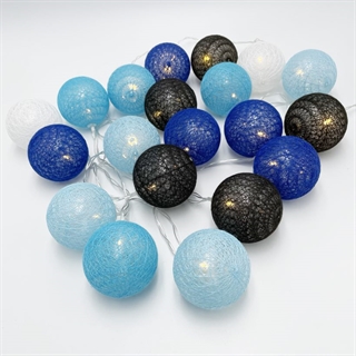 LED lyskæde med bomuldskugler i blå, sort og hvid - 3 m